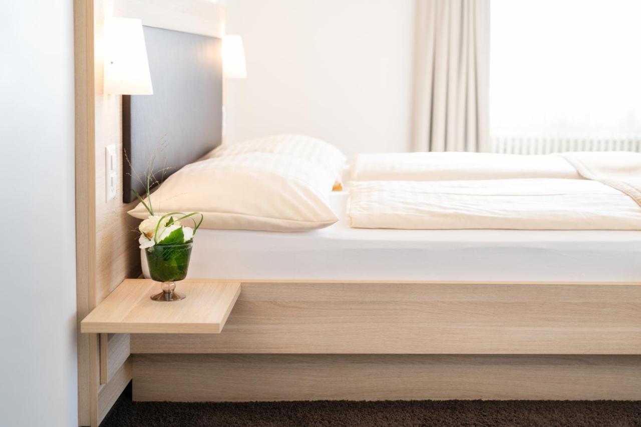 Hotel Zum Goldenen Kreuz Фрауенфелд Екстериор снимка