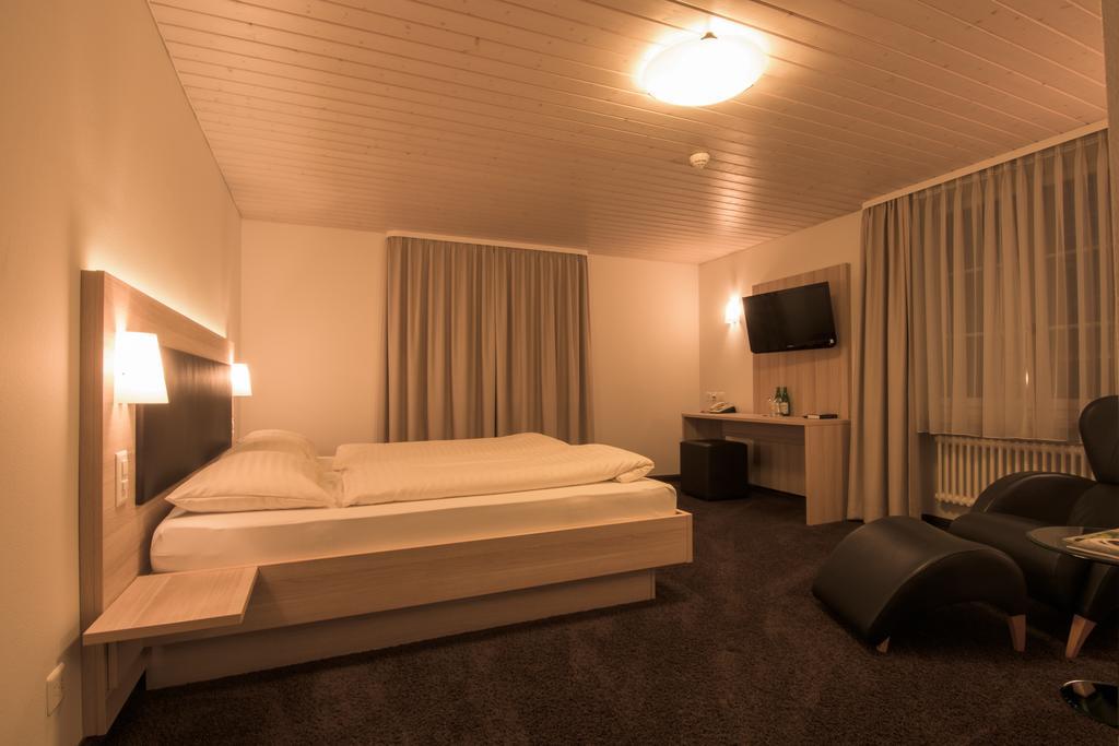 Hotel Zum Goldenen Kreuz Фрауенфелд Стая снимка